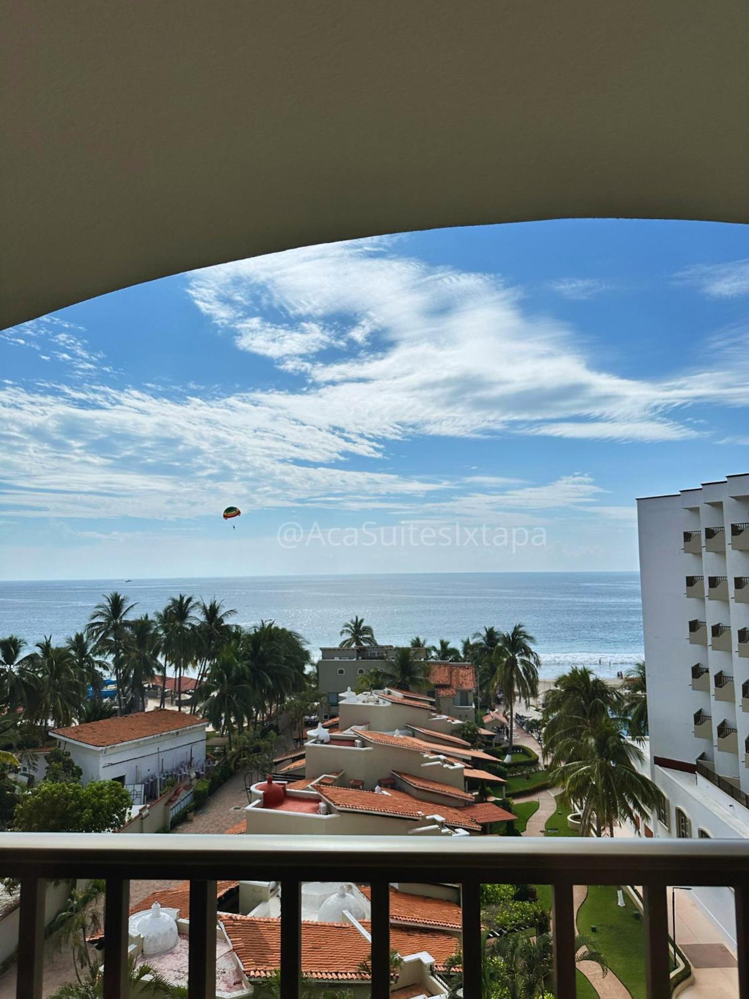 Aca Suites Ixtapa