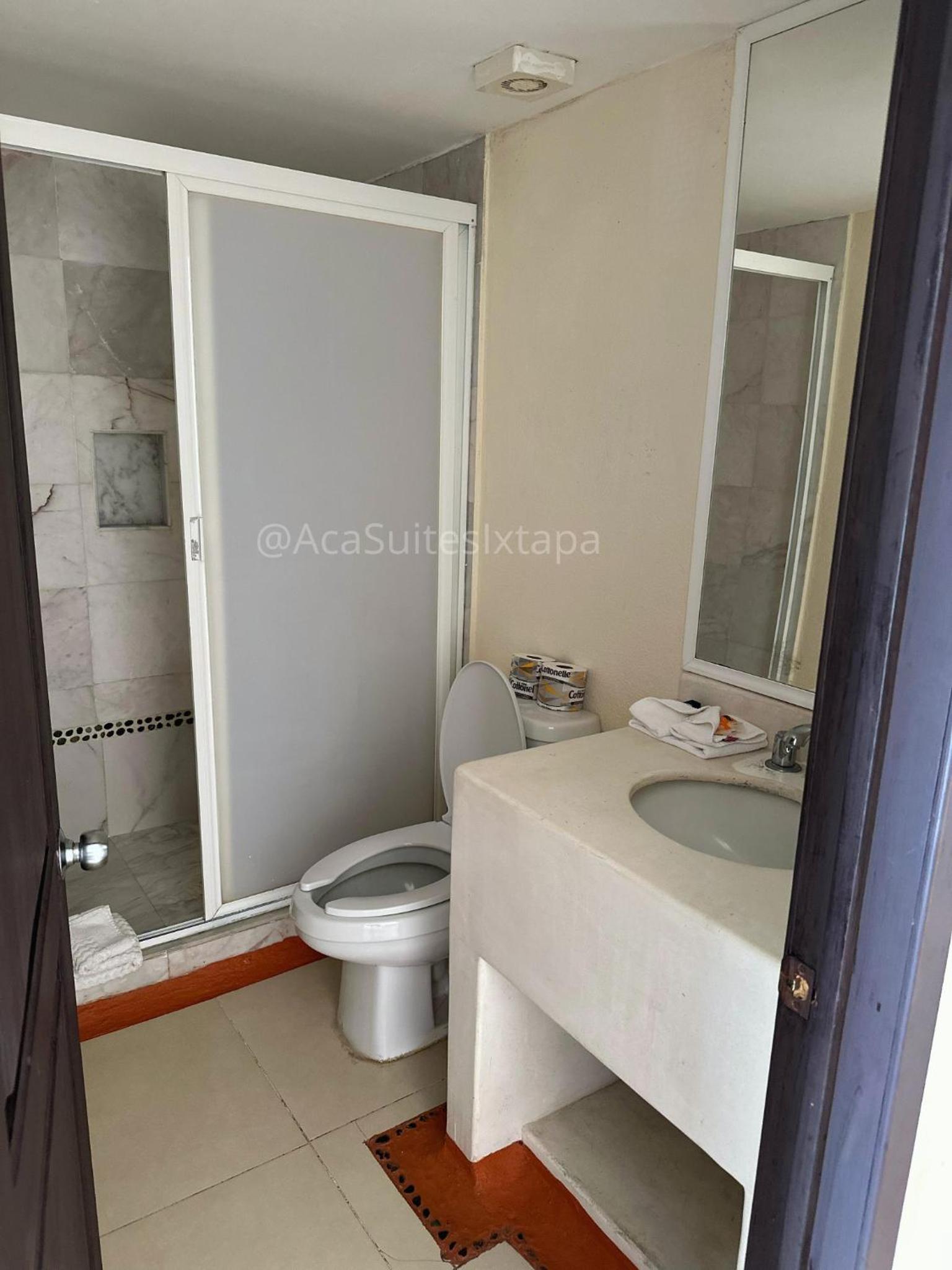 Aca Suites Ixtapa