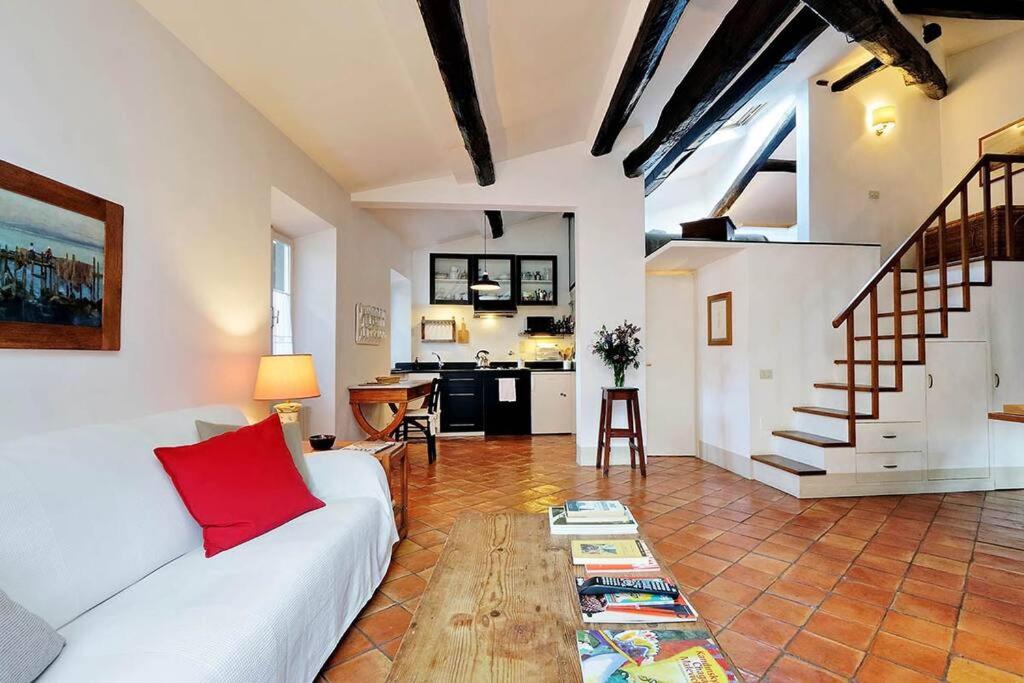 Trastevere Charming Loft | Romeloft photo 1