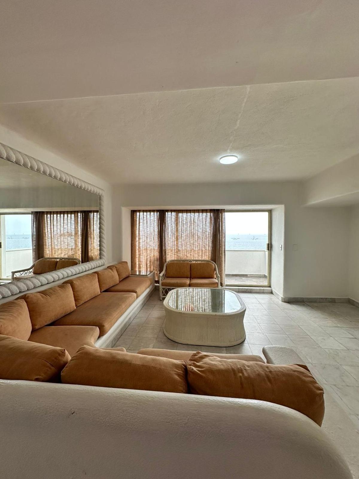 Aca Suites Ixtapa