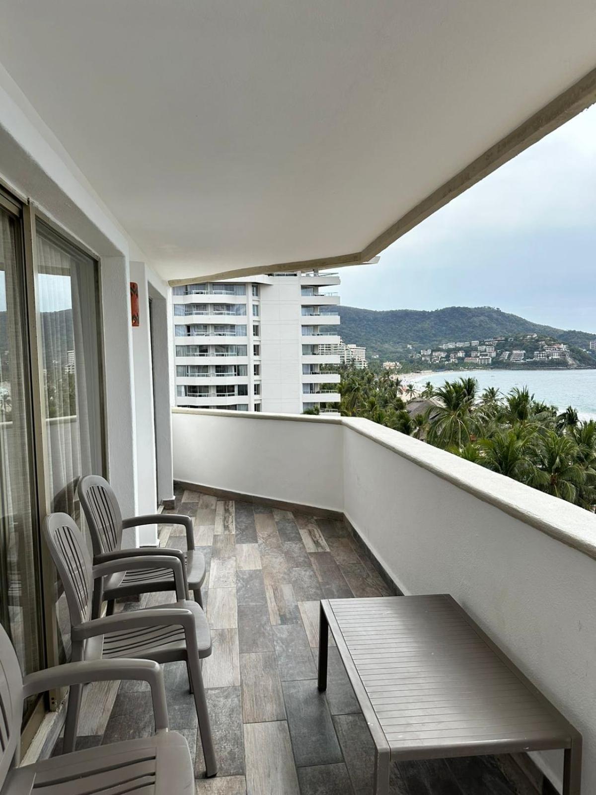Aca Suites Ixtapa