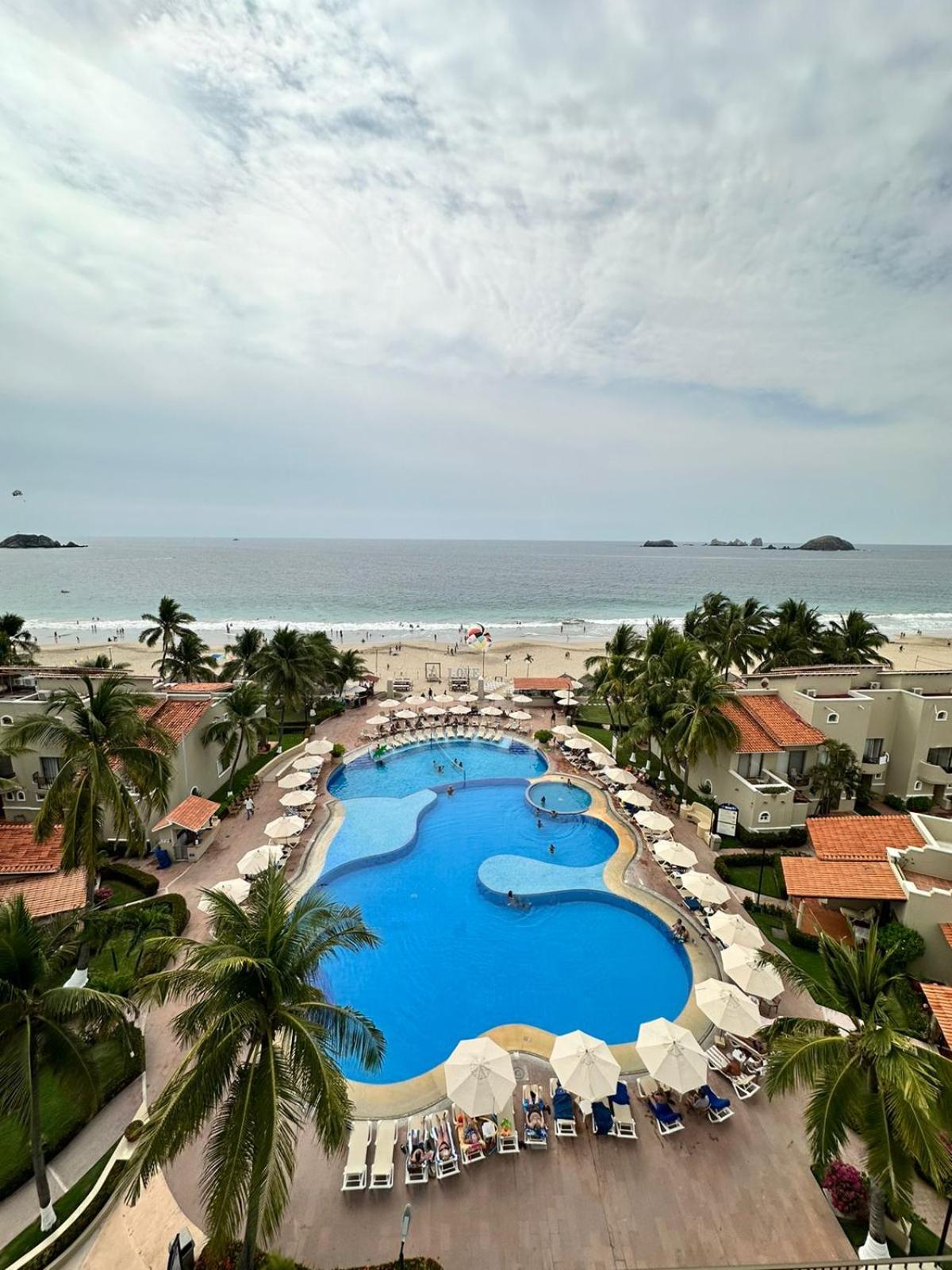 Aca Suites Ixtapa