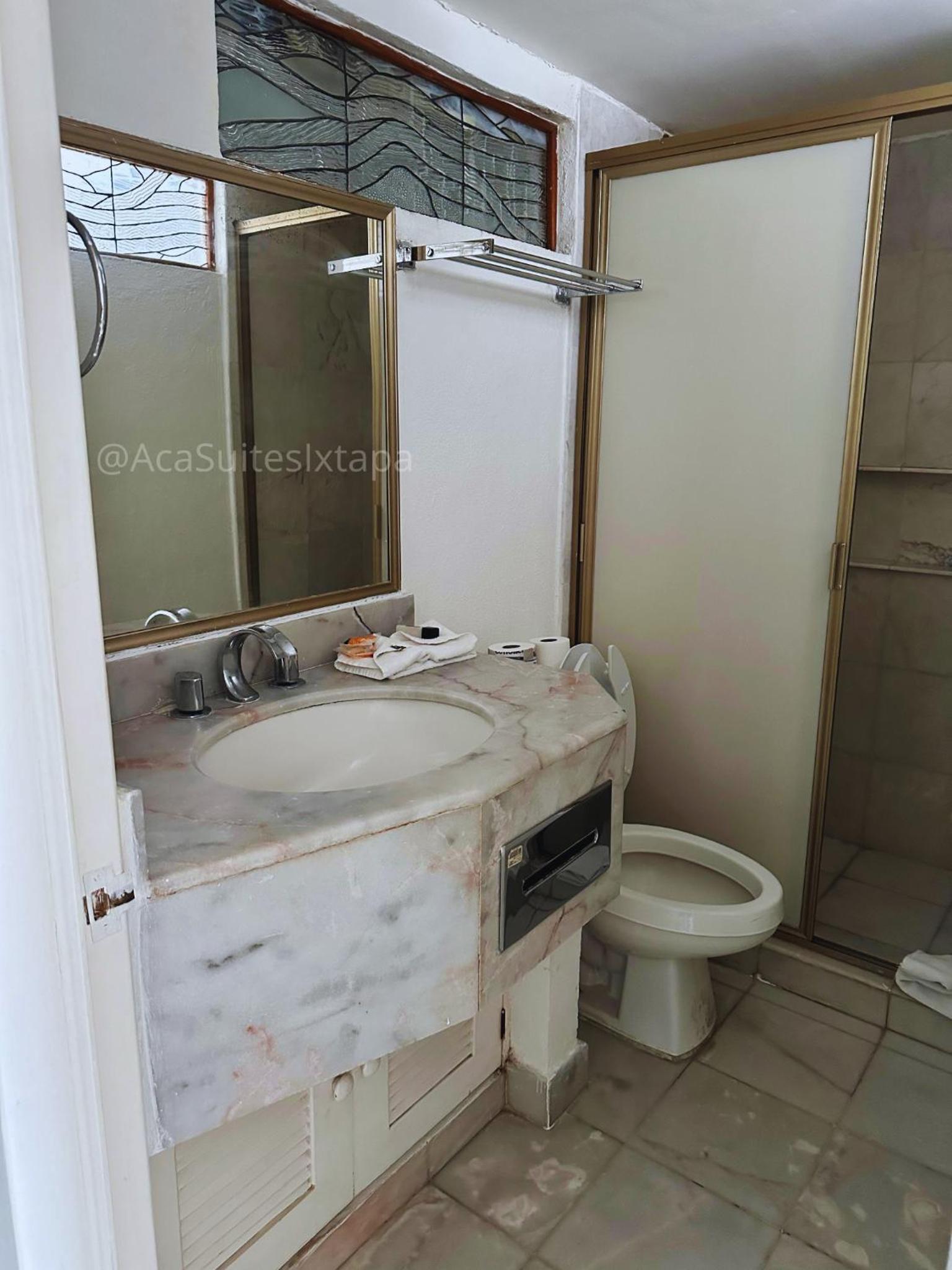 Aca Suites Ixtapa