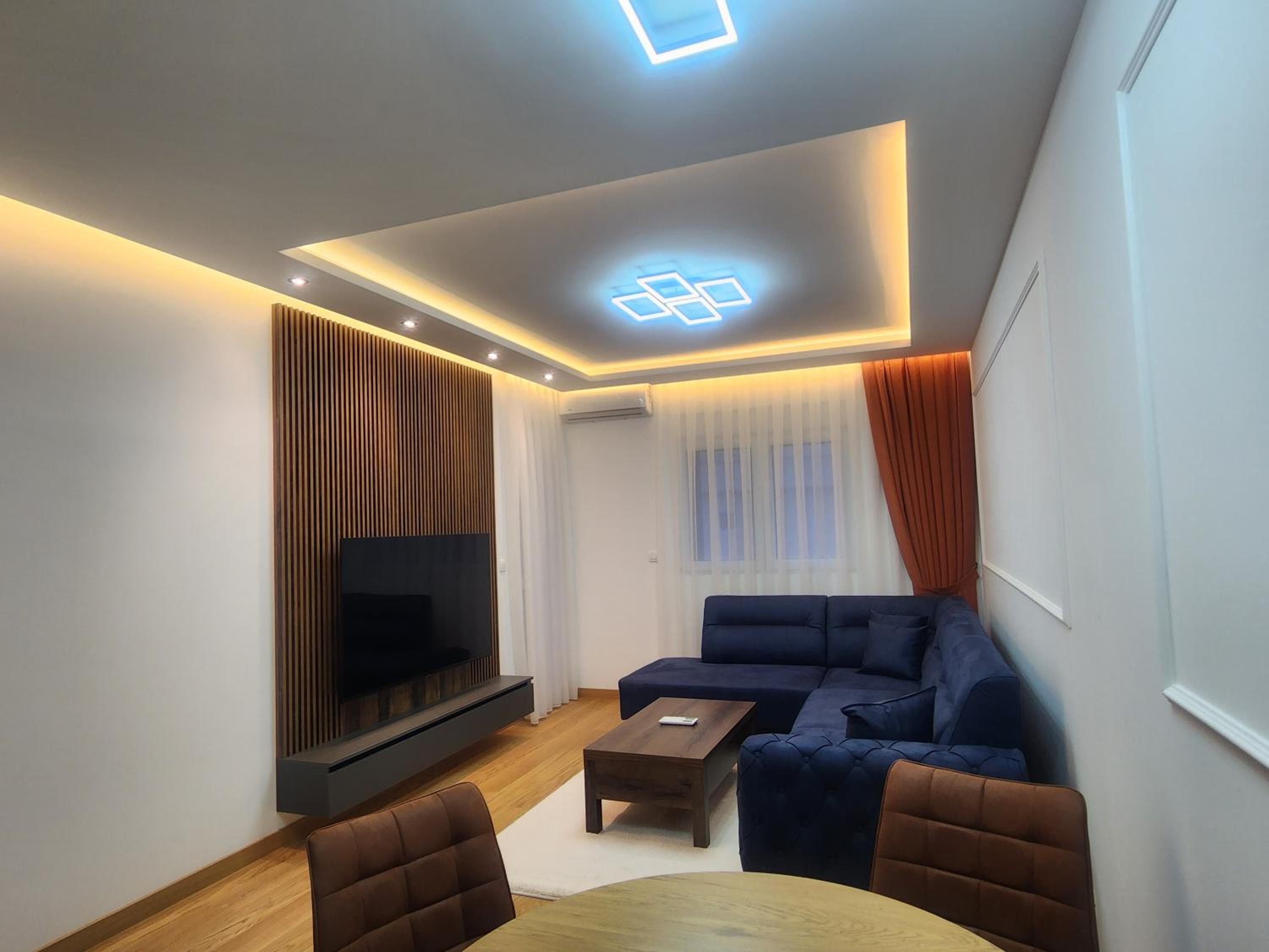 Eleven Apartment