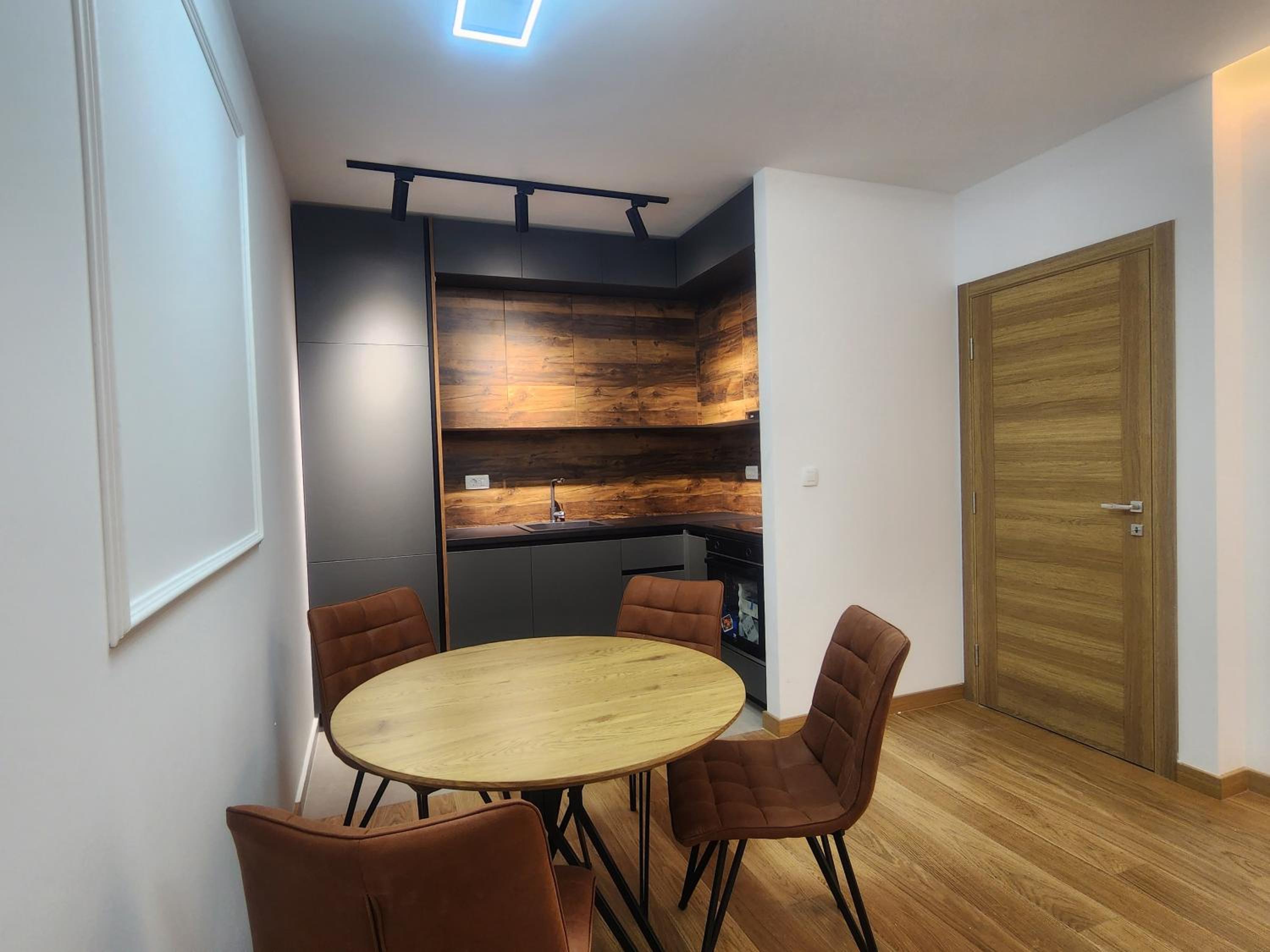 Eleven Apartment