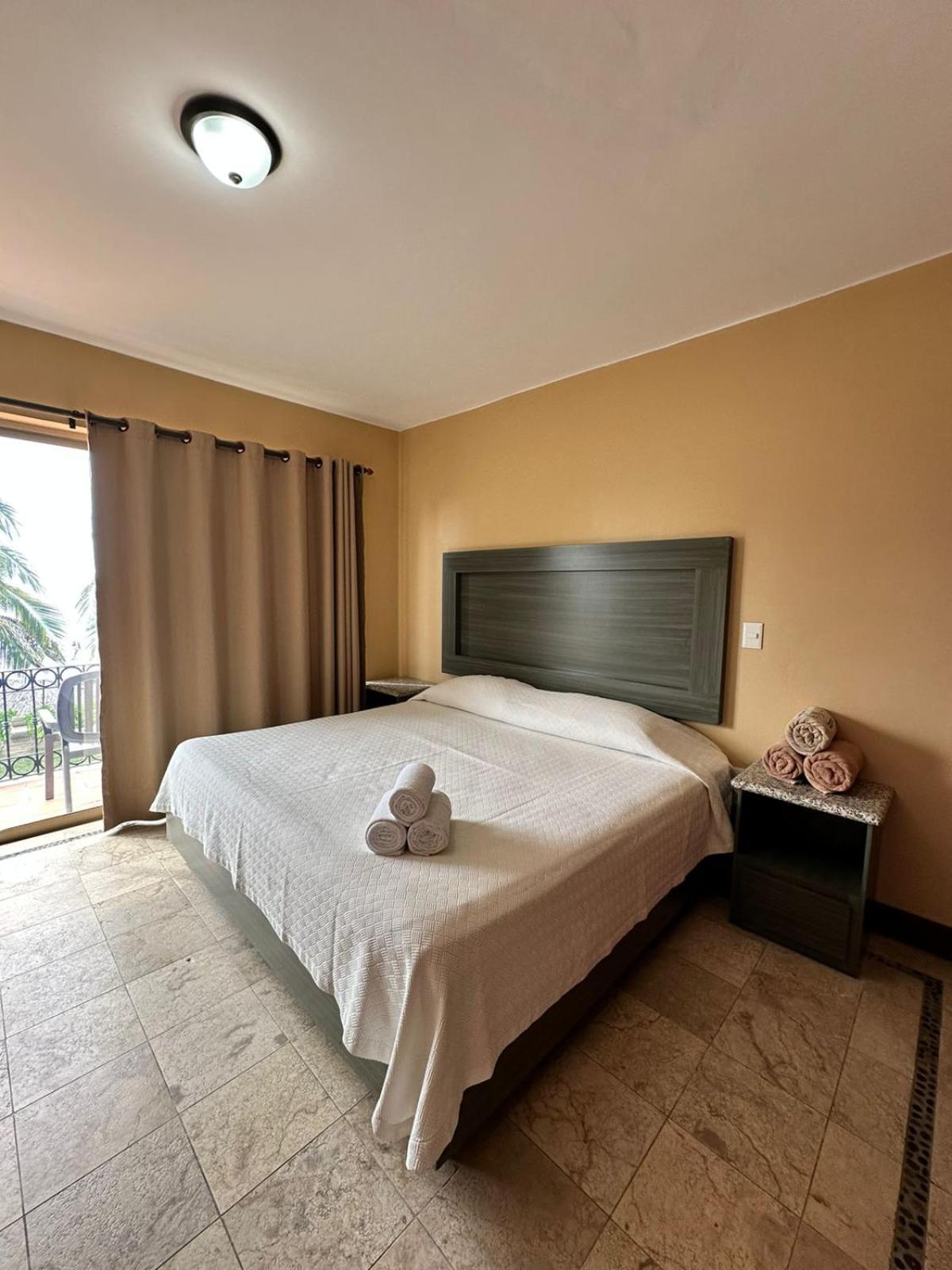 Aca Suites Ixtapa