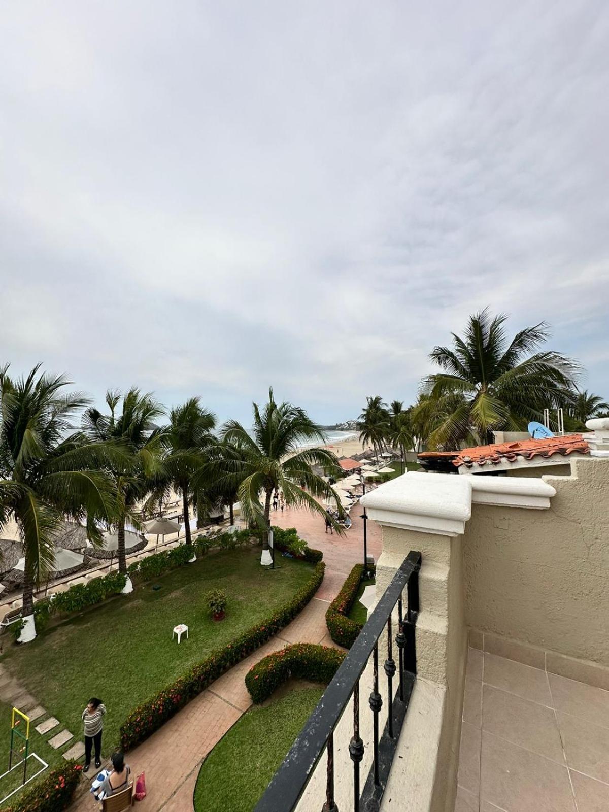 Aca Suites Ixtapa