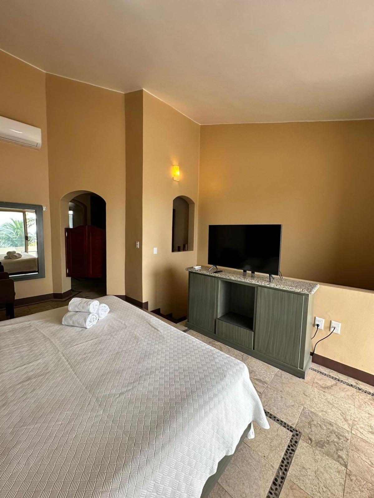 Aca Suites Ixtapa