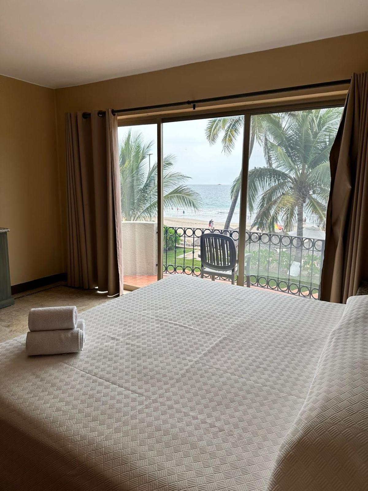 Aca Suites Ixtapa
