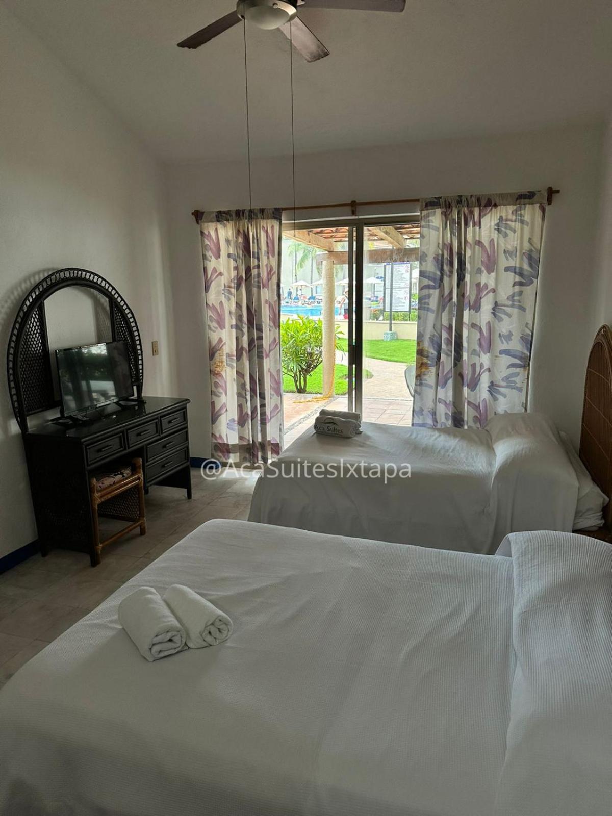 Aca Suites Ixtapa