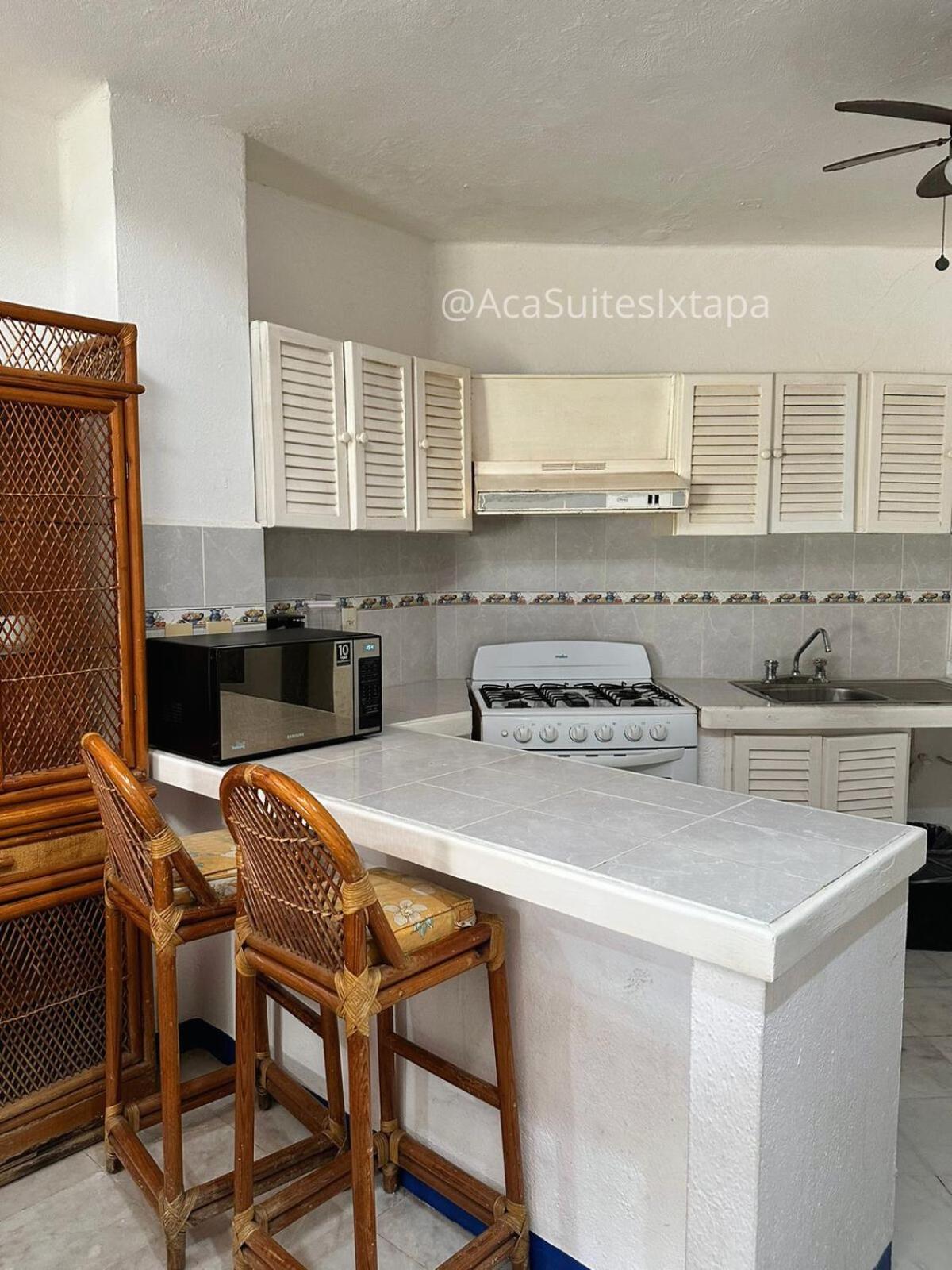 Aca Suites Ixtapa