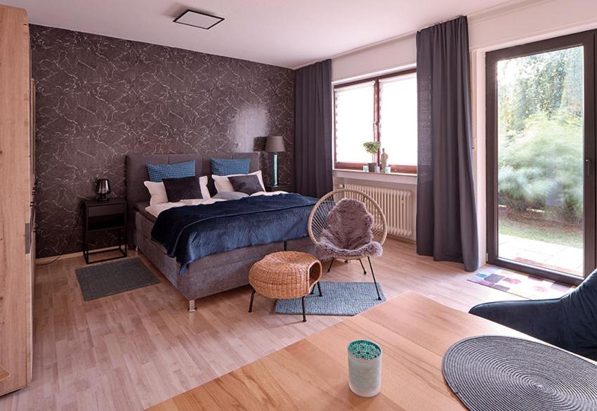 KATARINAS HOUSE mit 2 FeWo stilvoll, gemütlich & zentral Boxspringbett, Parkplatz, Balkon oder Garten