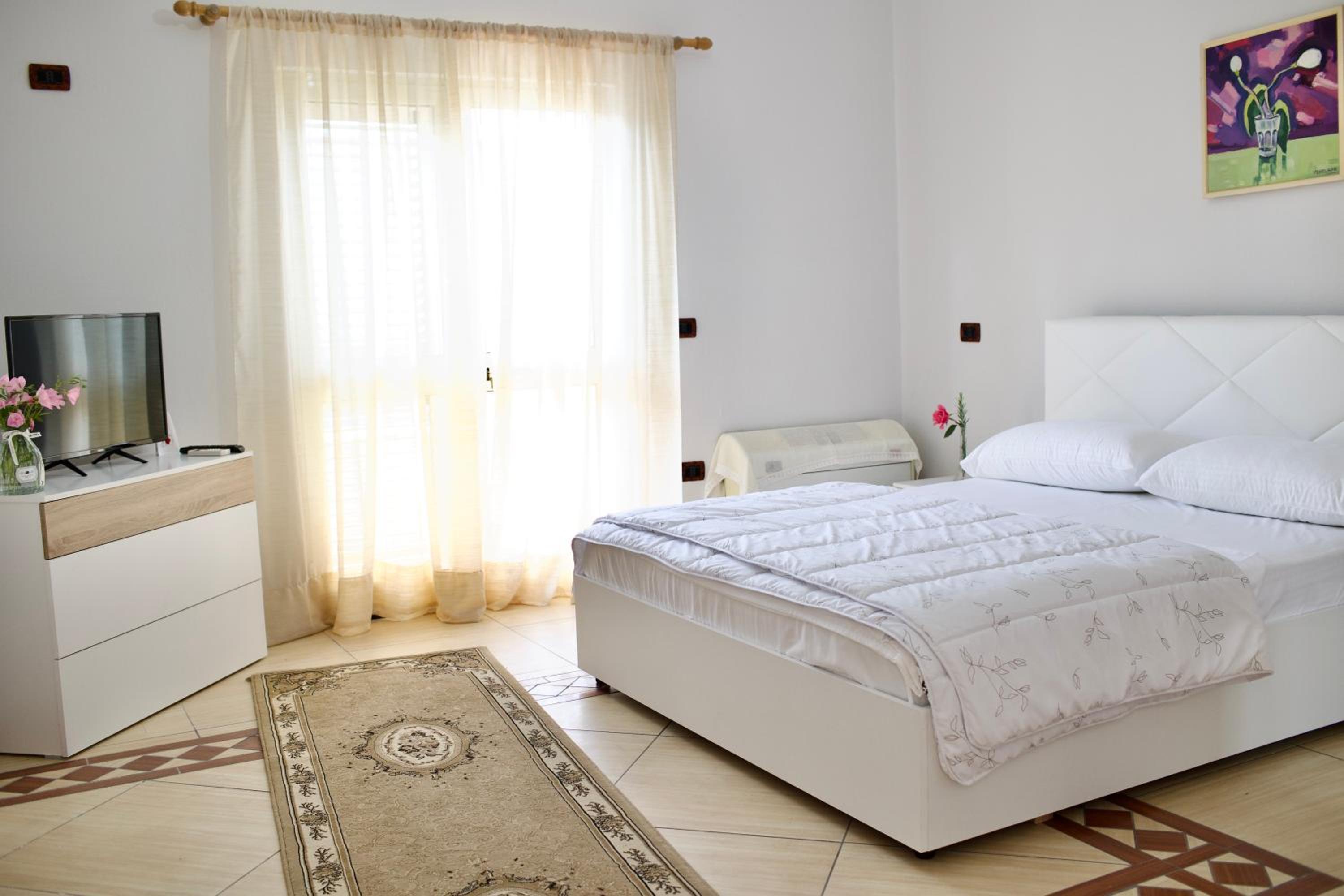 Rooms by Romi