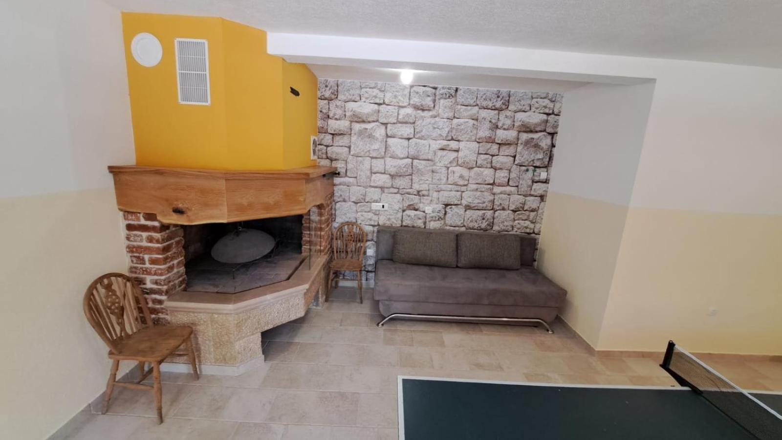 Villa Ilir