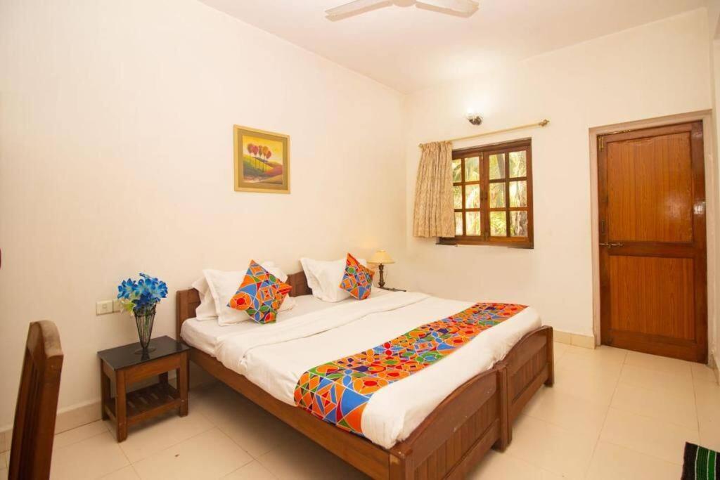Highland home, 2 min from Candolim beach view 4