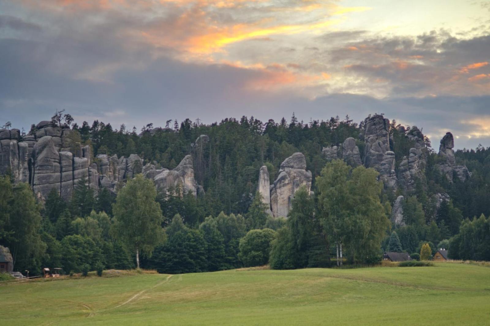 Soukromí pod skalami - Dolní Adršpach