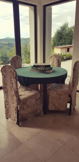 Casa din deal view 3