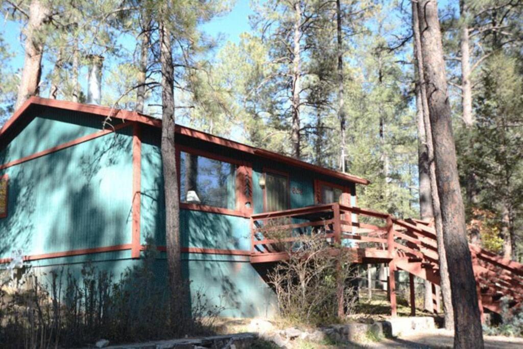 Hotel Roadrunner - Cozy Whirlpool Cabin in Upper Canyon - Image 1