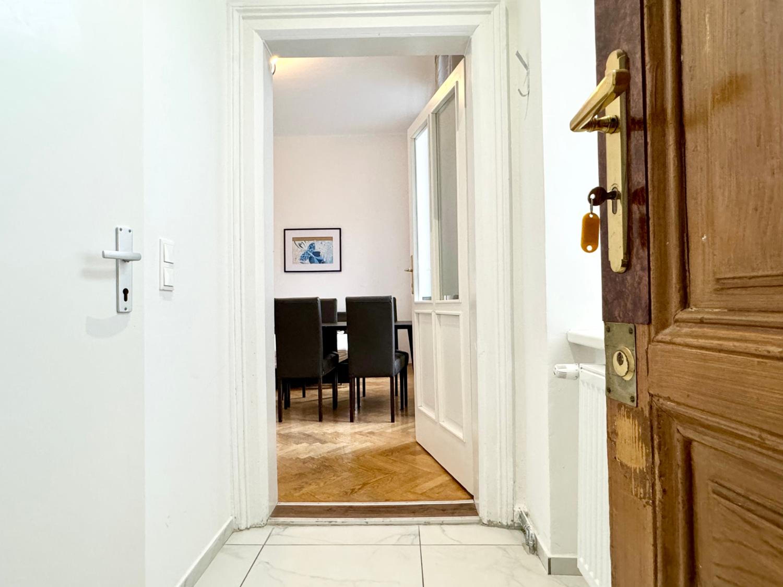 Cosy Apartment located at famous Vienna Kutschkermarkt