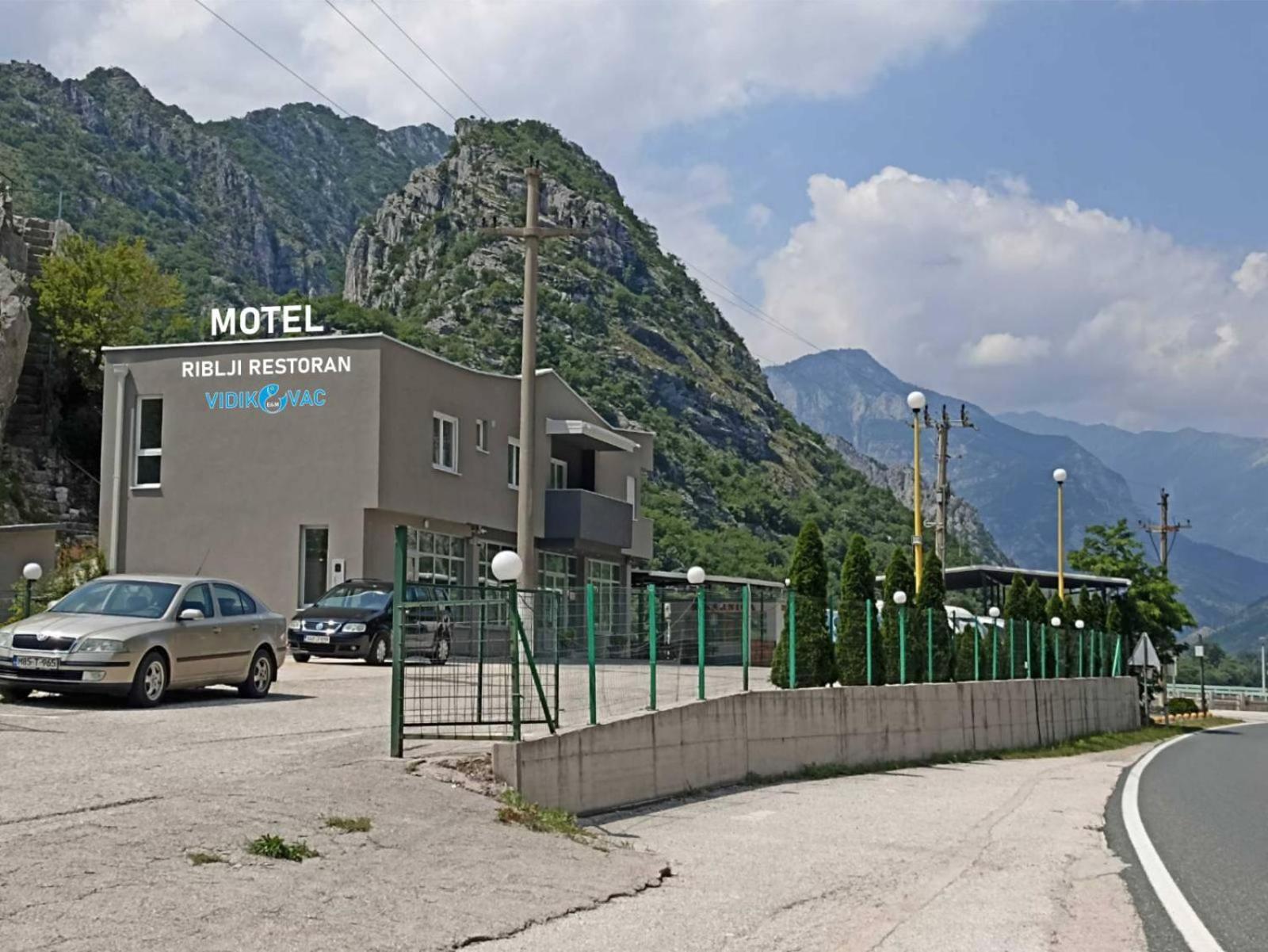 Motel & Restoran 