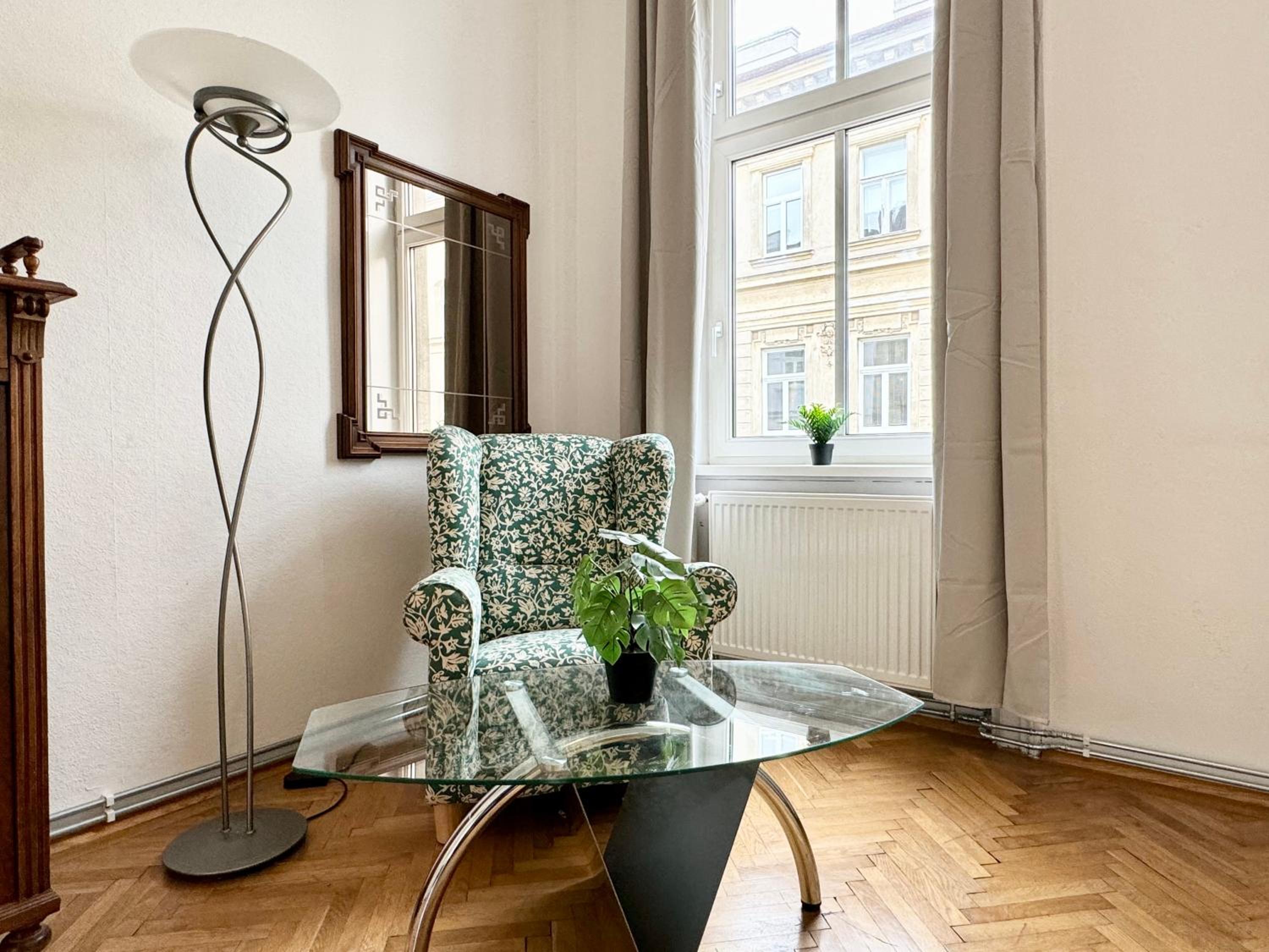 Cosy Apartment located at famous Vienna Kutschkermarkt