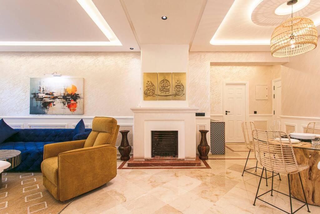 Luxury Odyssey - Marrakech Centre view 3