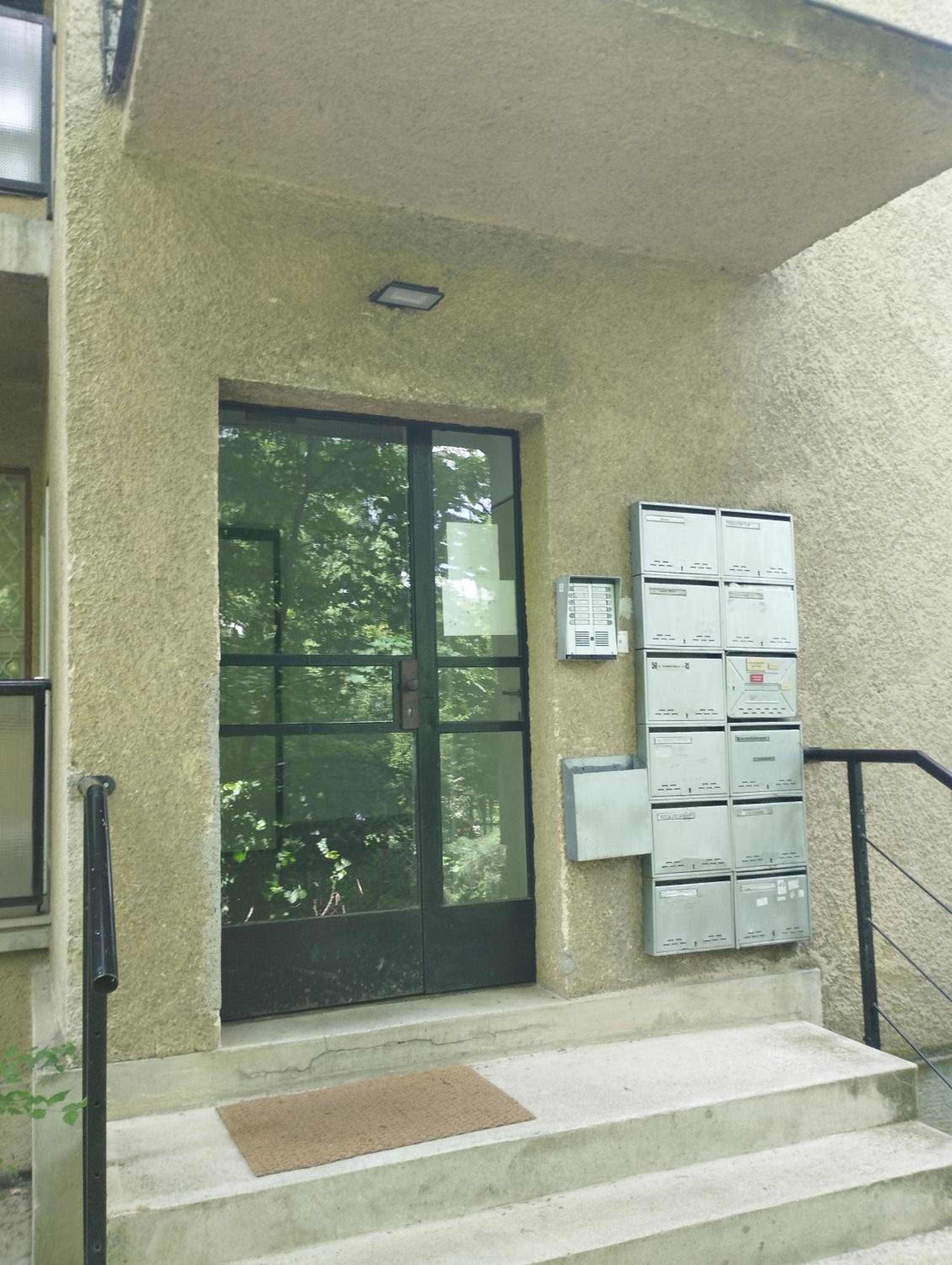 Greenview Apartment