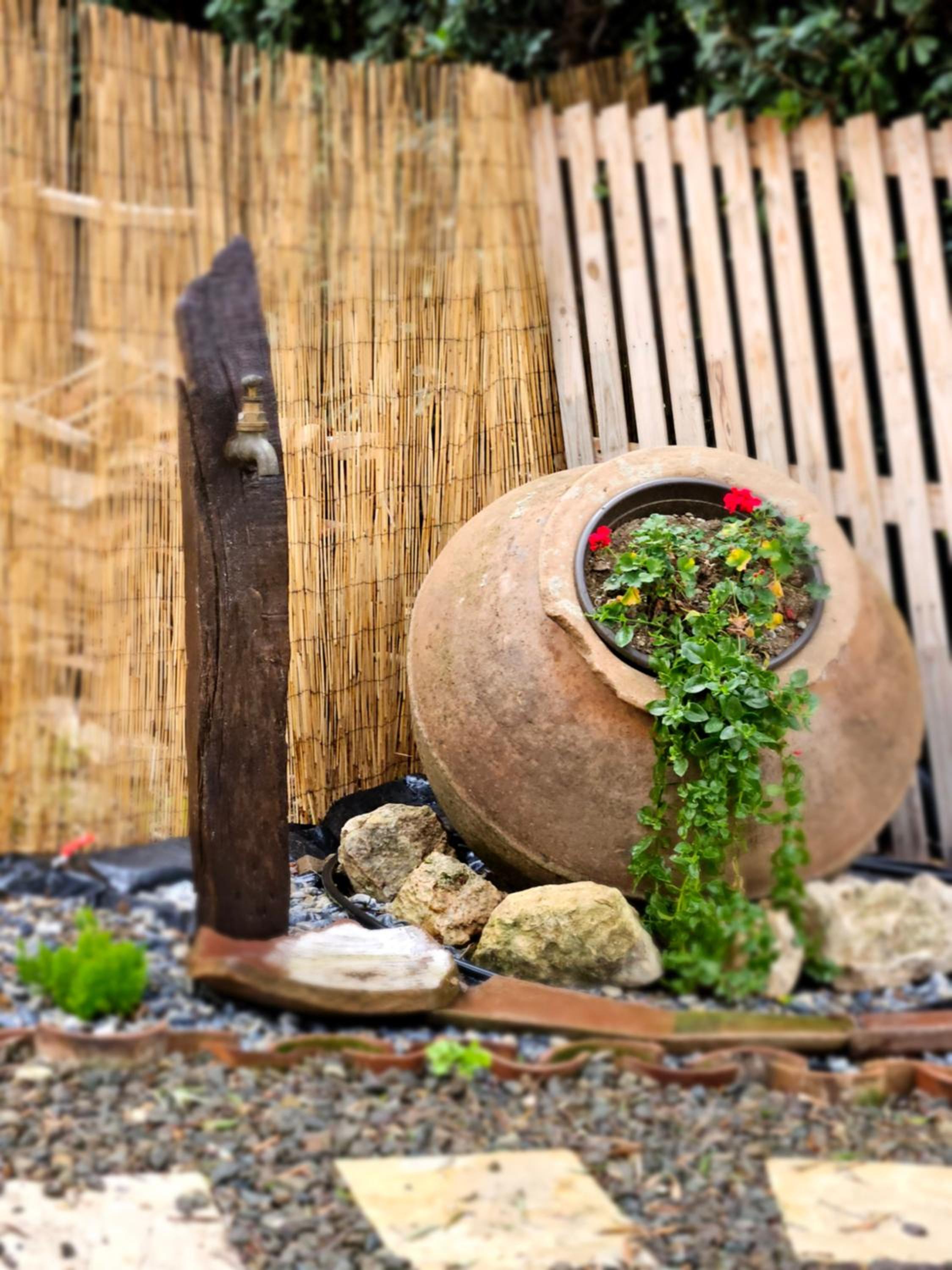 Traditional adobe house in Evrychou with cozy garden and fireplace!