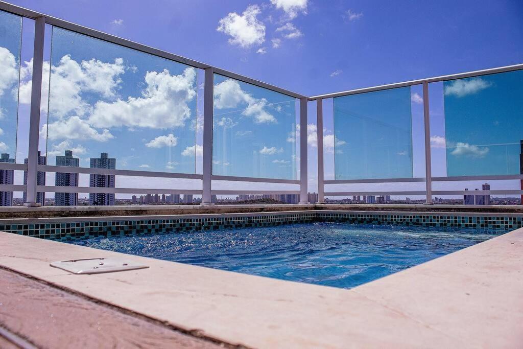 Cobertura de Cinema com Piscina Privativa II