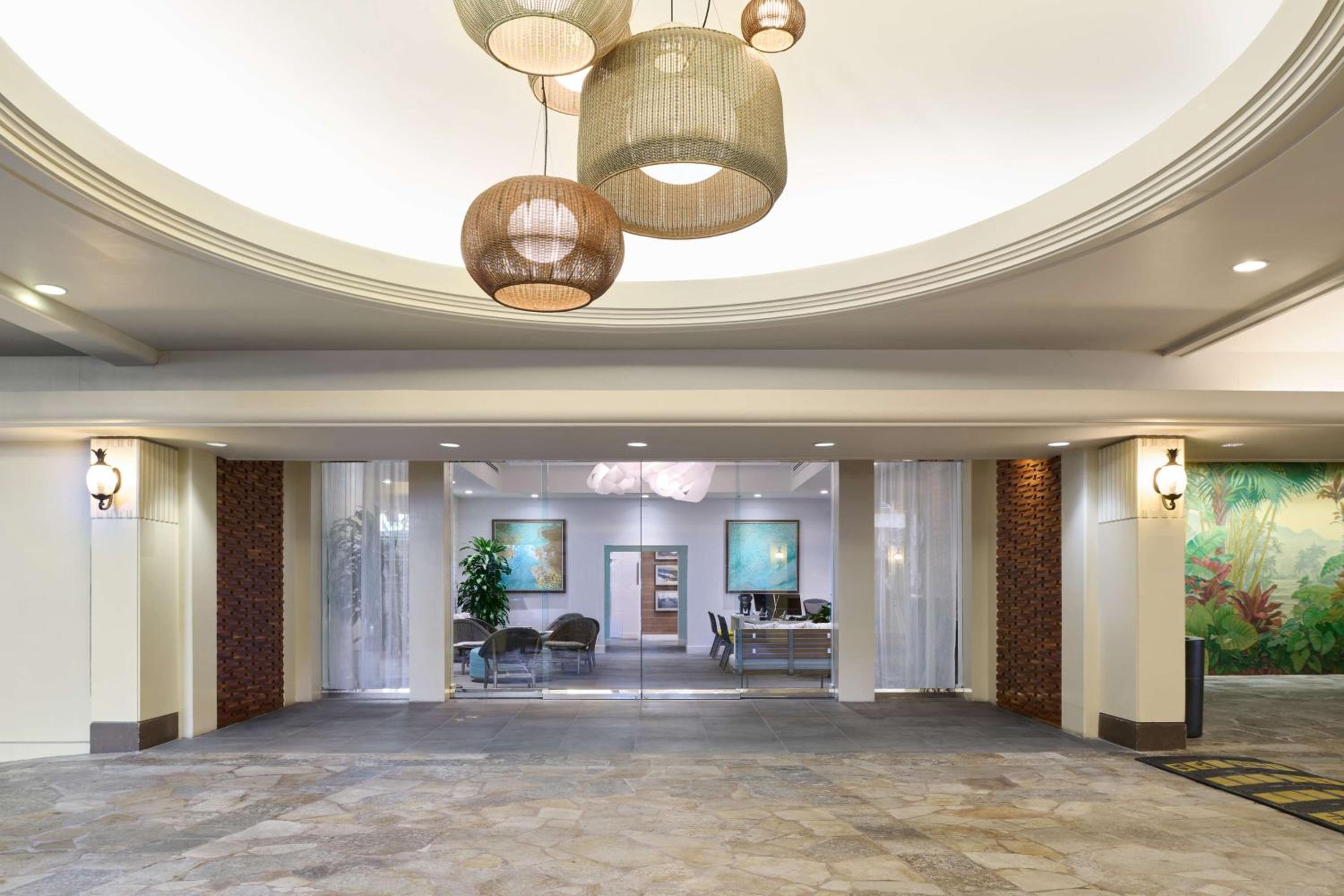 Aston Waikiki Beach Tower: recepcion & lobby photo