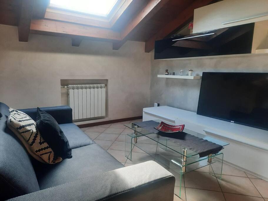 Origgio business apt Italyving