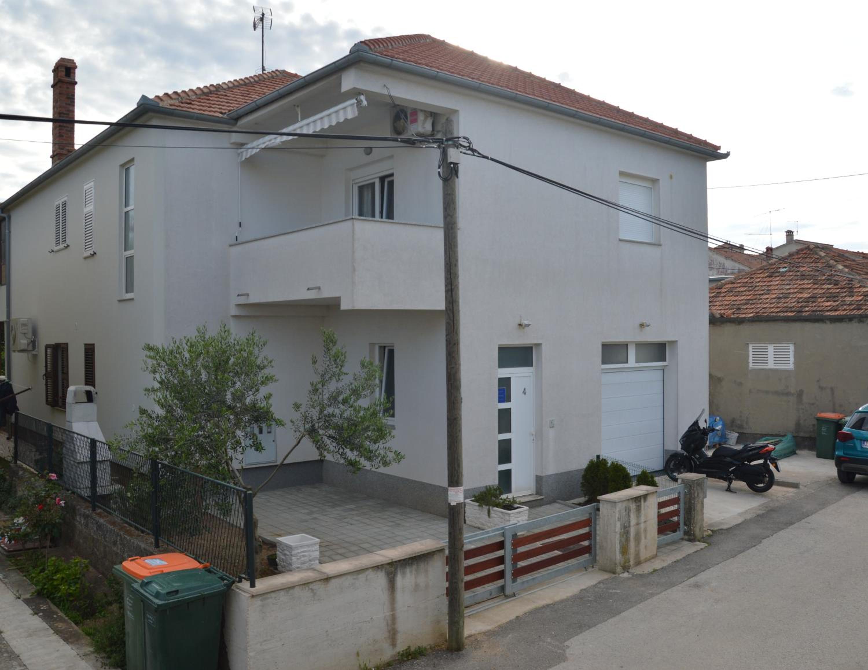LB apartment Punta Bajlo view 2