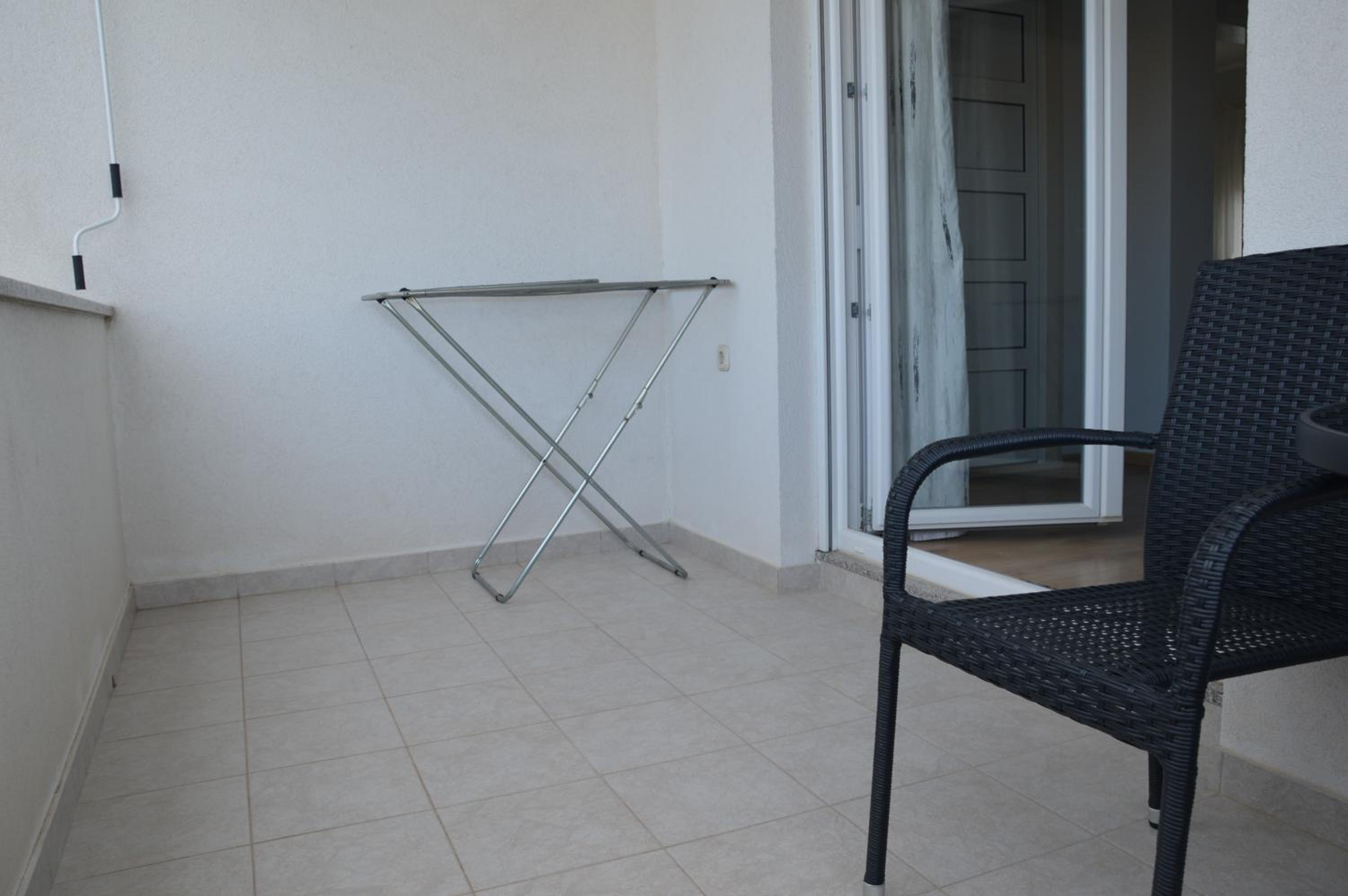 LB apartment Punta Bajlo view 4