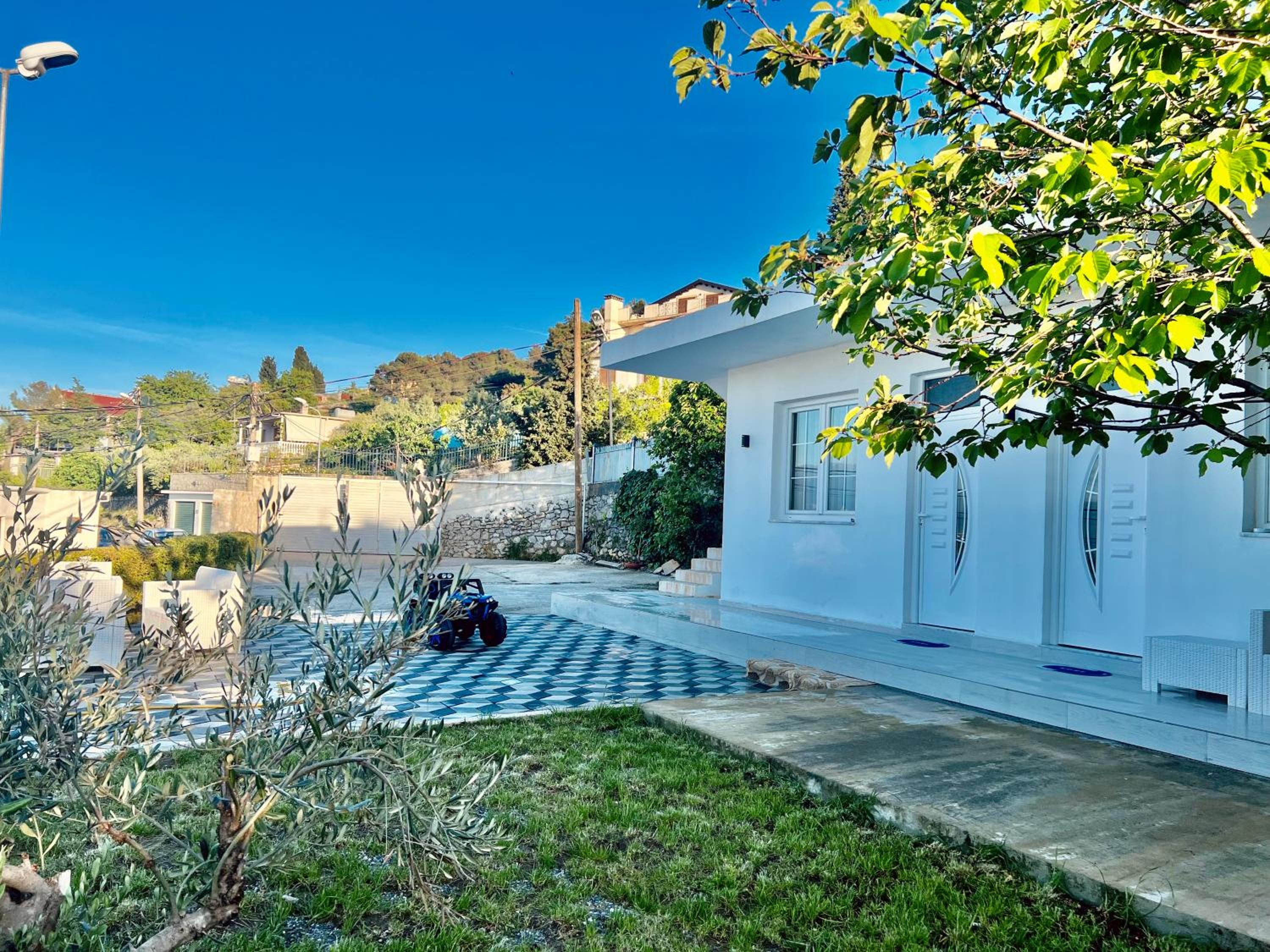 Iart Residence