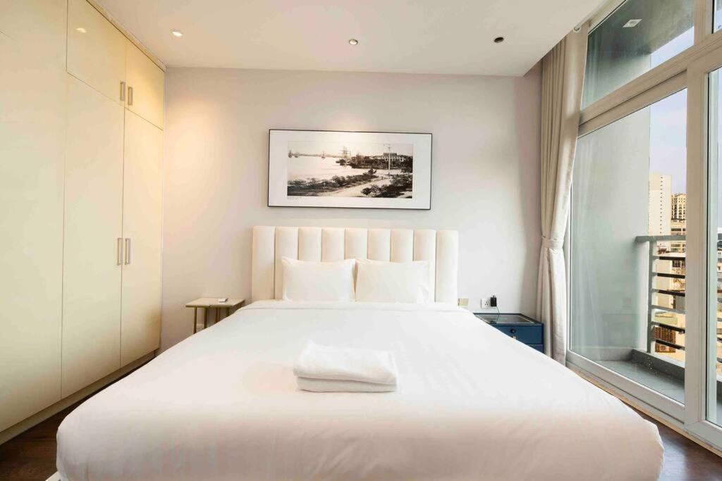 The Rixx Luxury Apartment at Ben Thanh with pool and gym