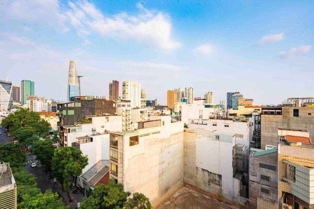 The Rixx Luxury Apartment at Ben Thanh with pool and gym
