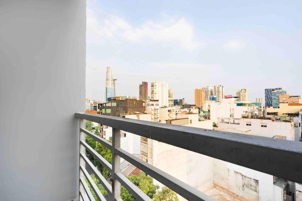 The Rixx Luxury Apartment at Ben Thanh with pool and gym