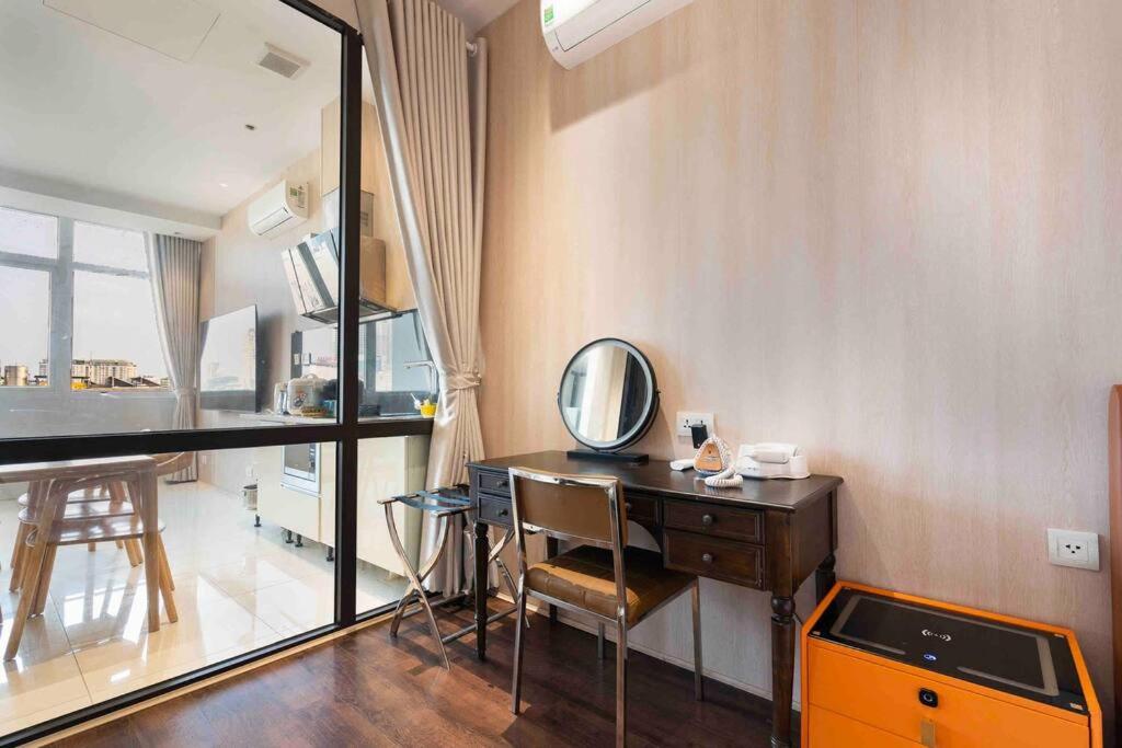 The Rixx Luxury Apartment at Ben Thanh with pool and gym