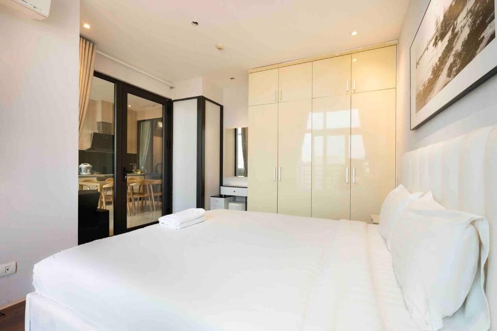 The Rixx Luxury Apartment at Ben Thanh with pool and gym