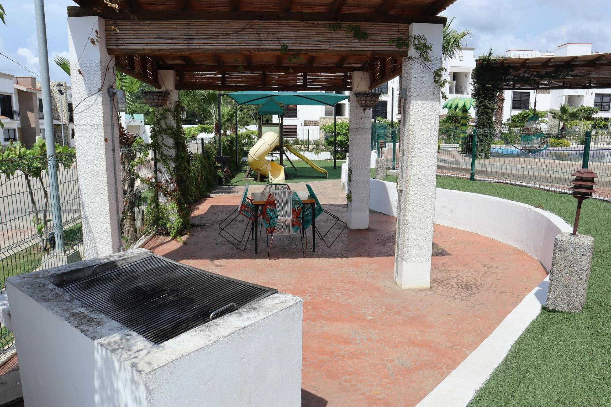 Residencial privado con alberca