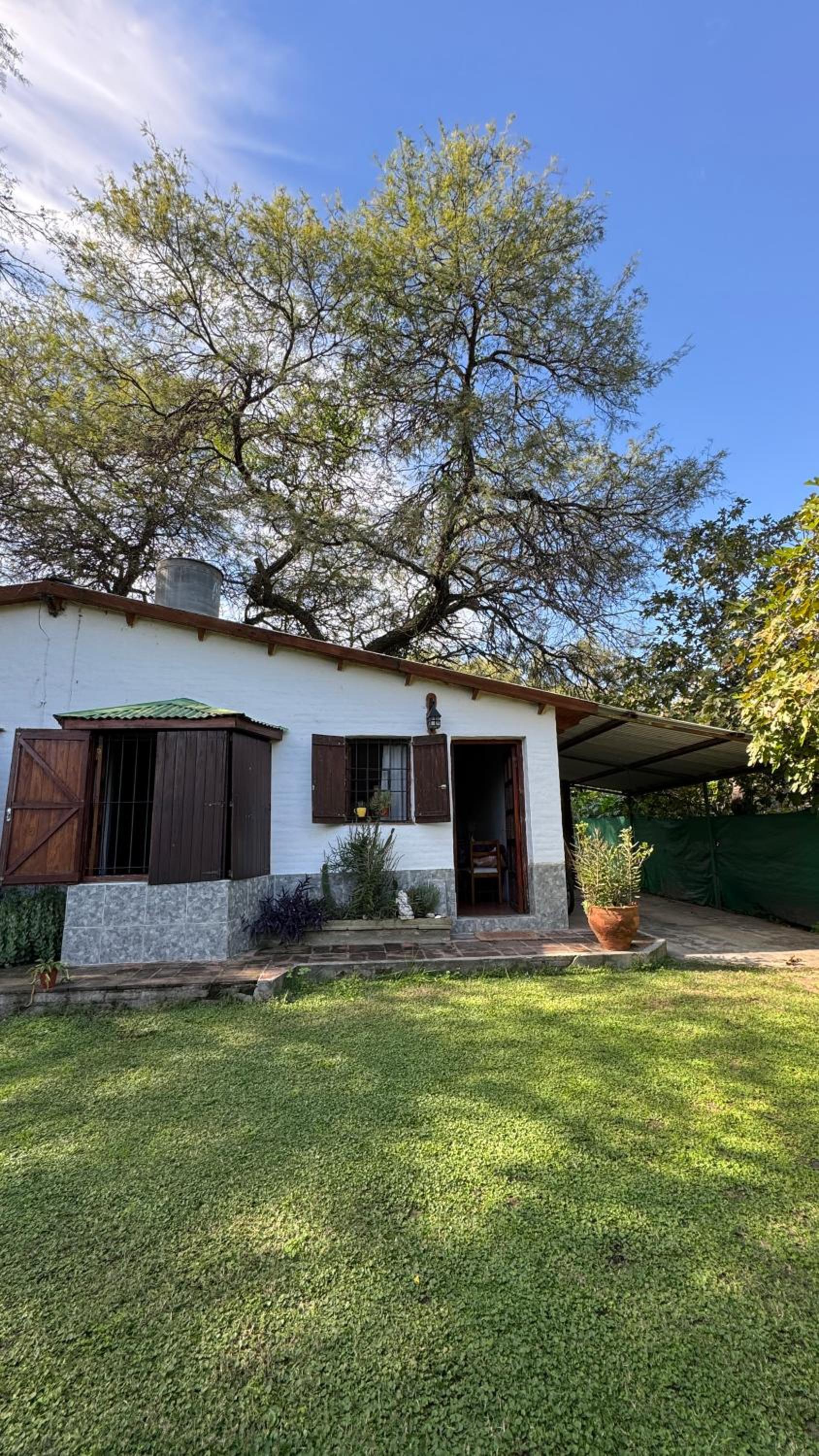 Casita Lavanda - cercana a plaza de Villa de las Rosas con patio y asador