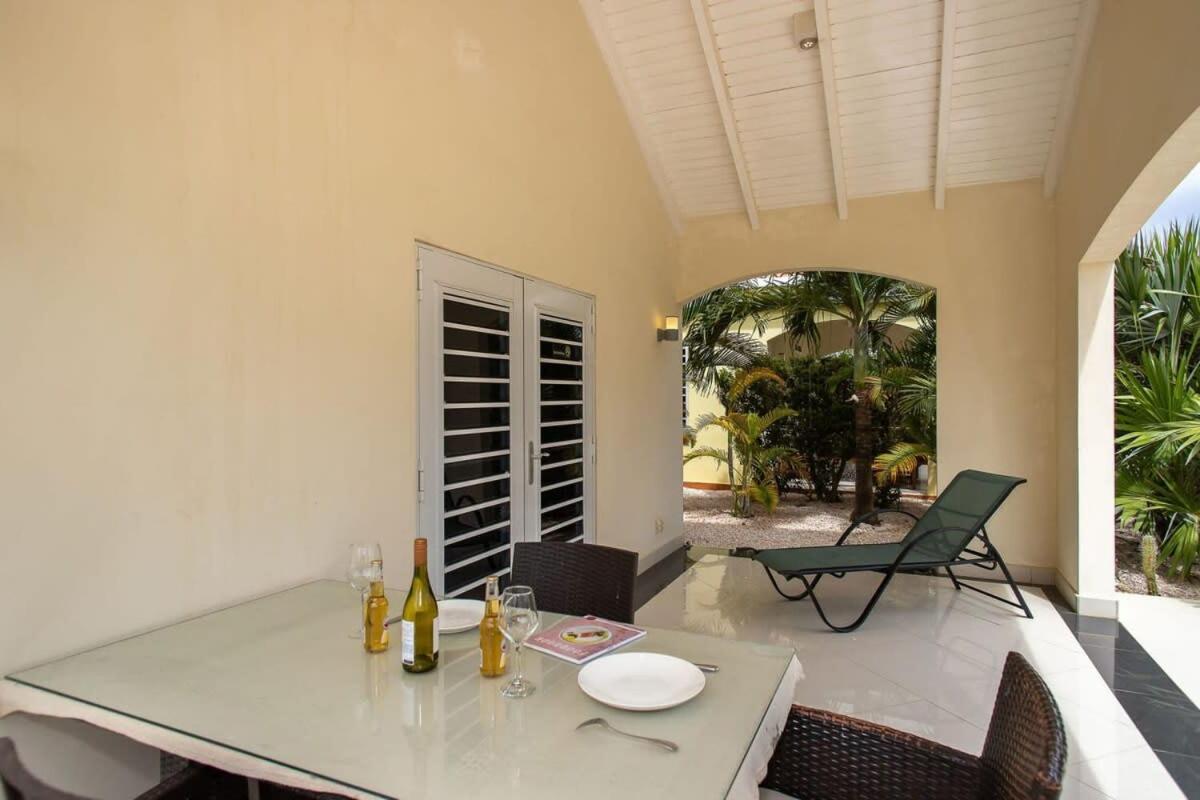 Caracara G1 Relax & Dive Resort Bonaire Village