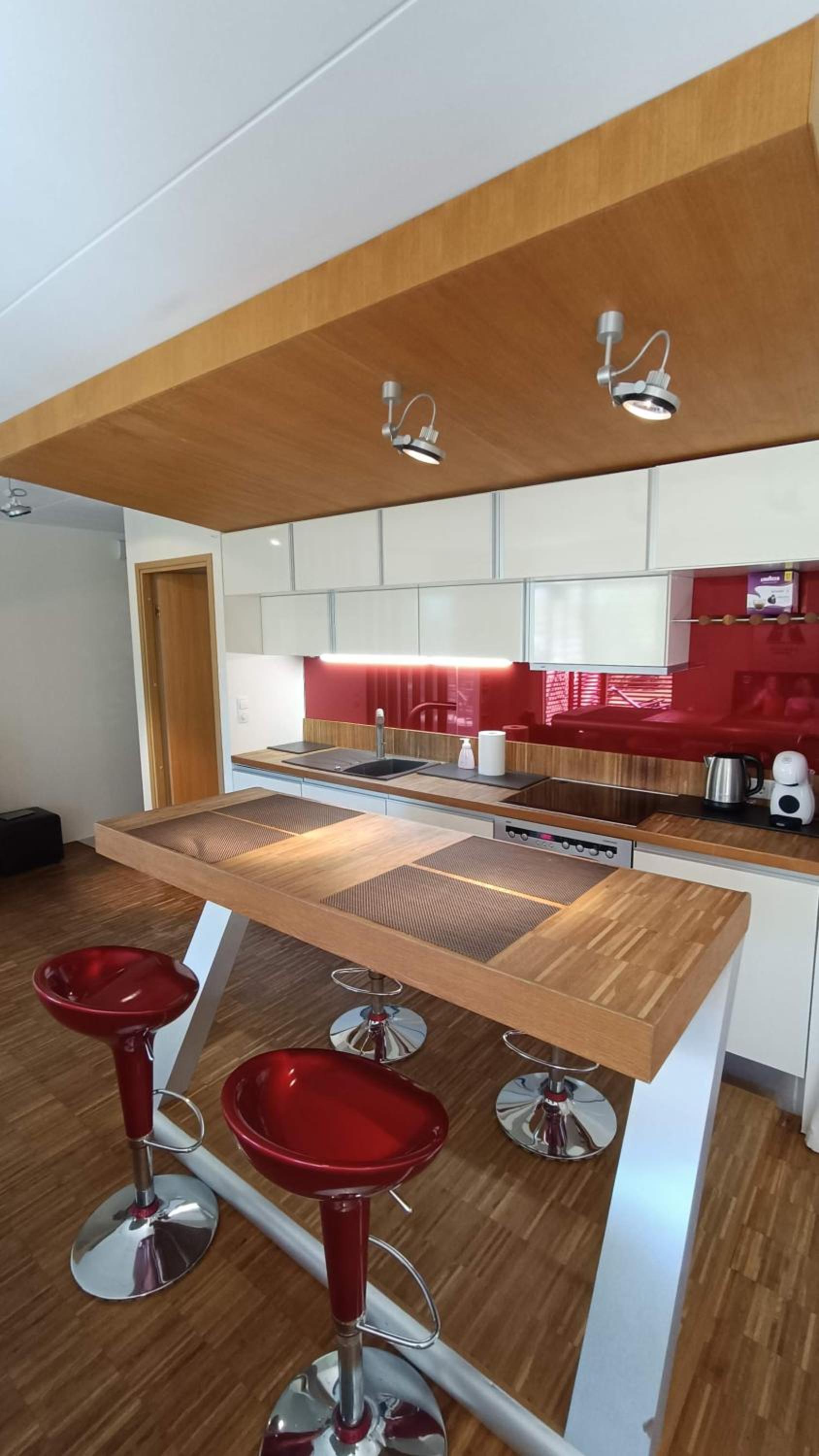Papli Holiday Studio