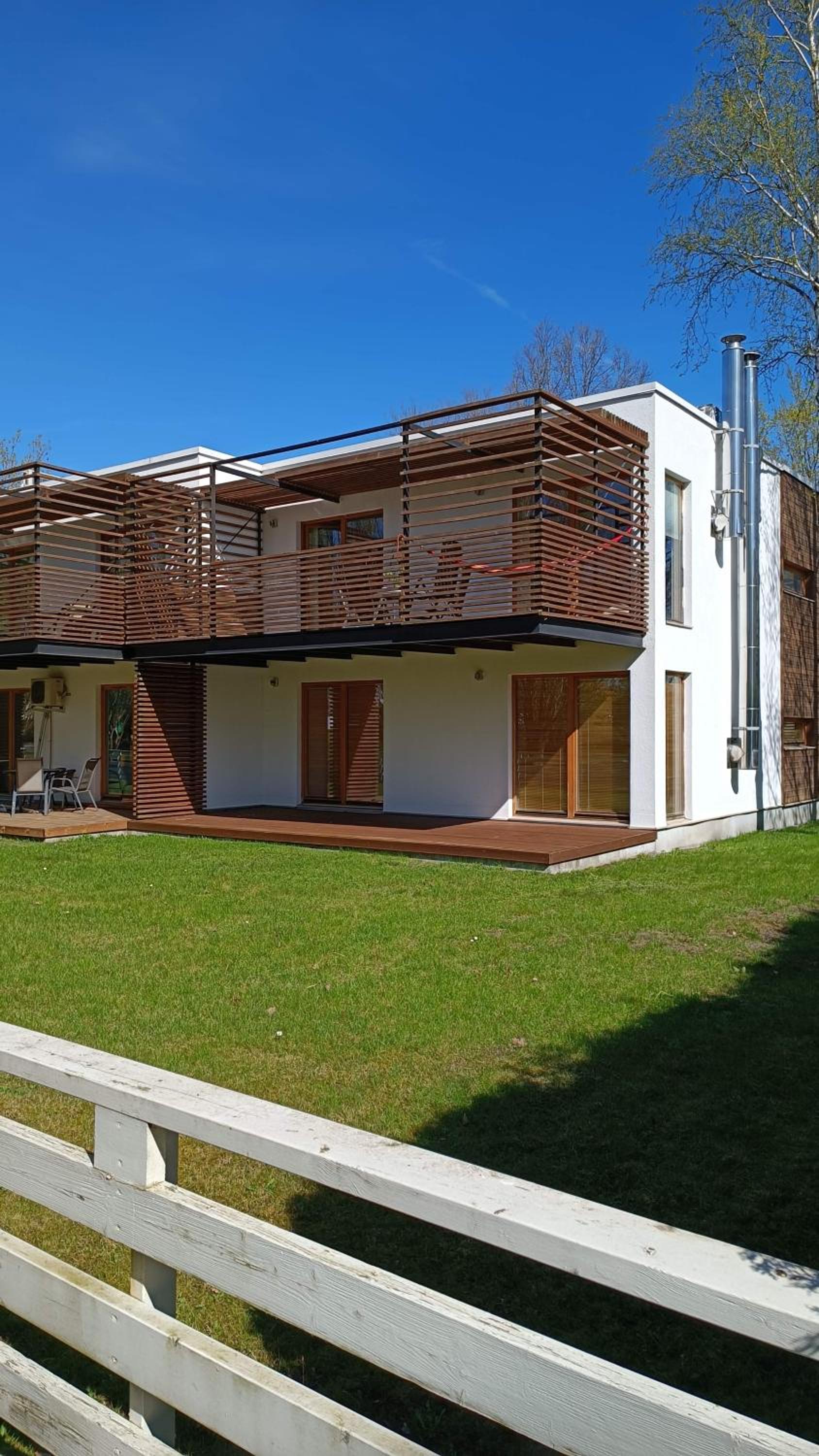 Papli Holiday Studio