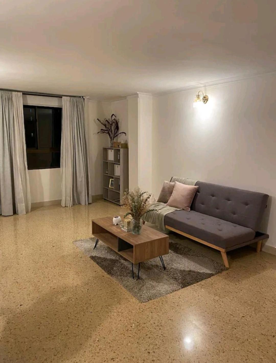 Habitacion laureles /conquistadores .