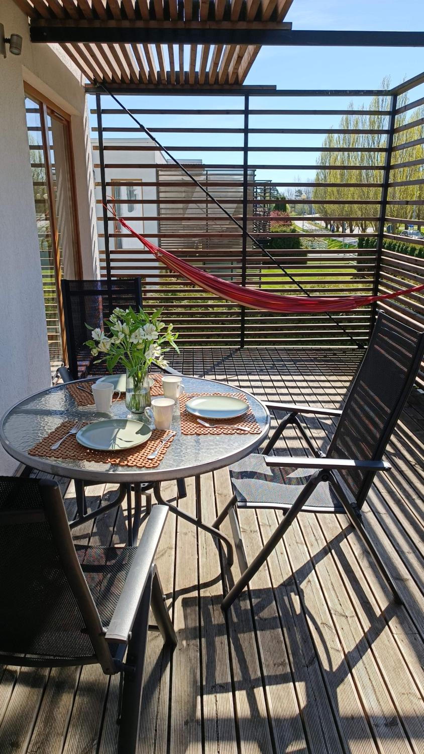 Papli Holiday Studio