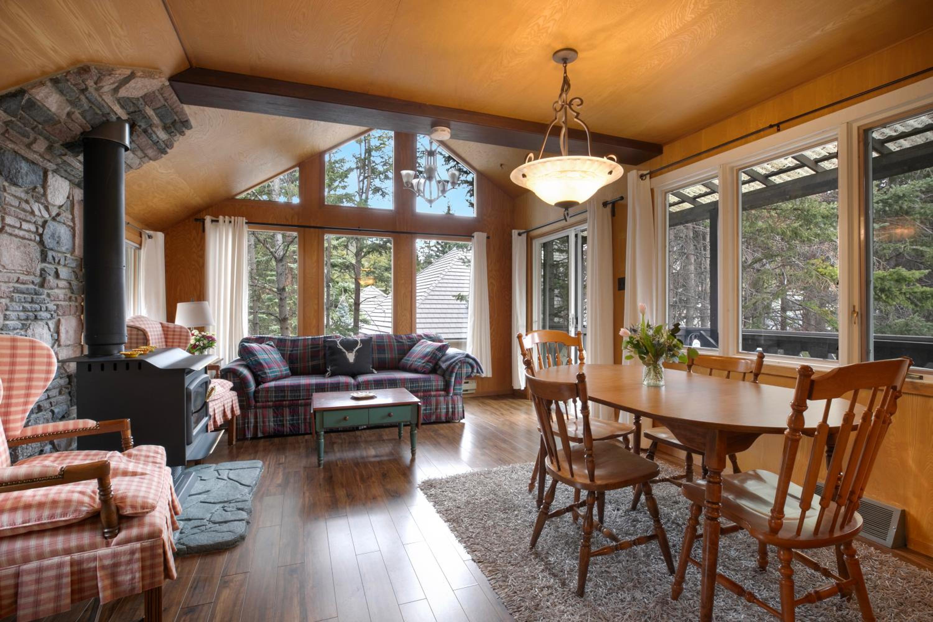 Elkhorn Lodge Vacation Rentals
