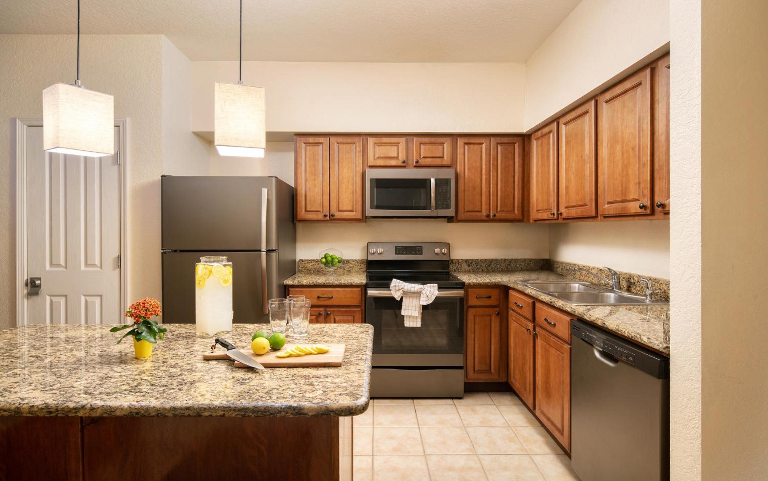 Floridays Orlando Two & Three Bed Rooms Condo Resort — photo 16