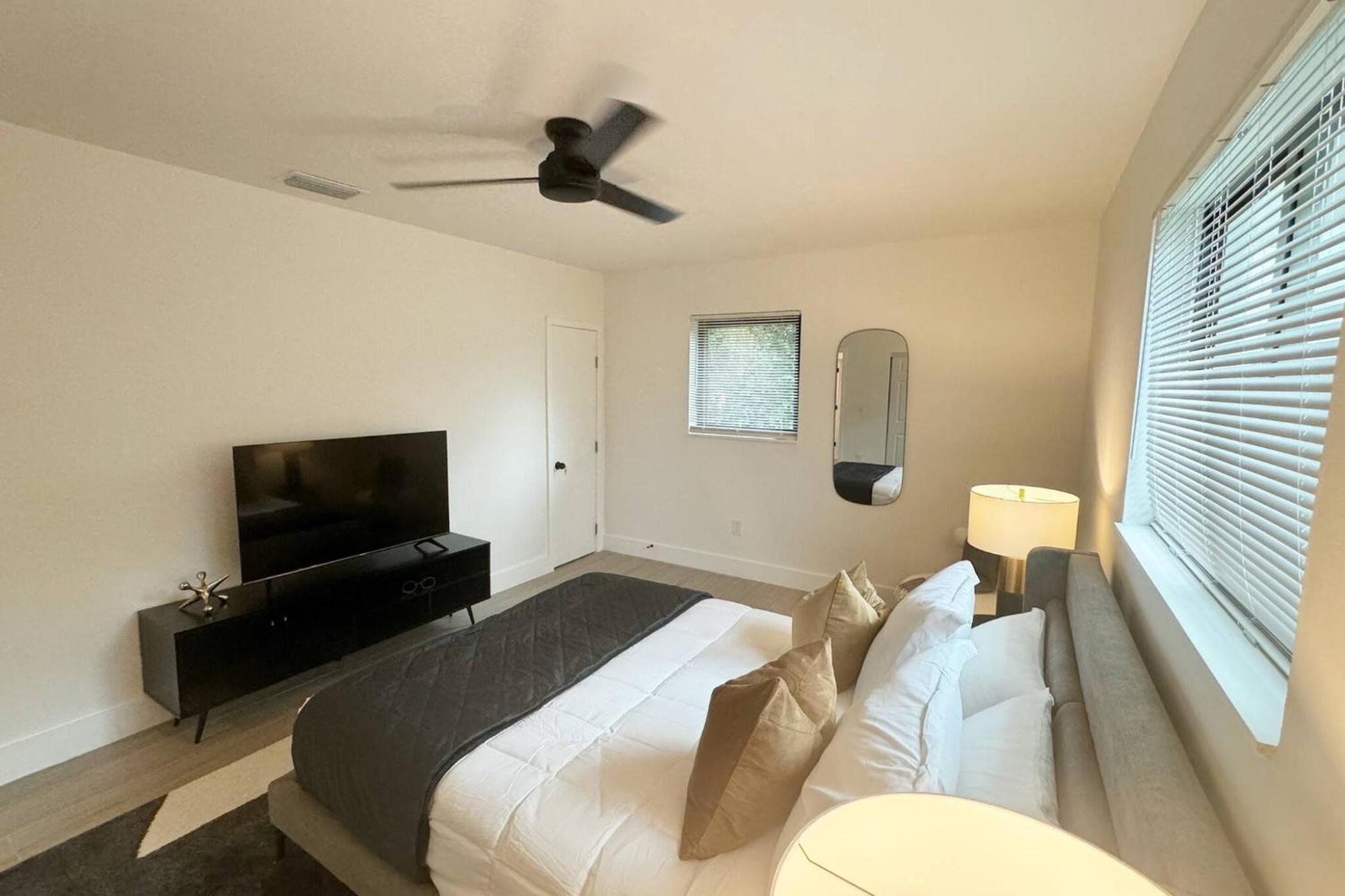 Stylish Serenity: Wynwood Oasis Retreat