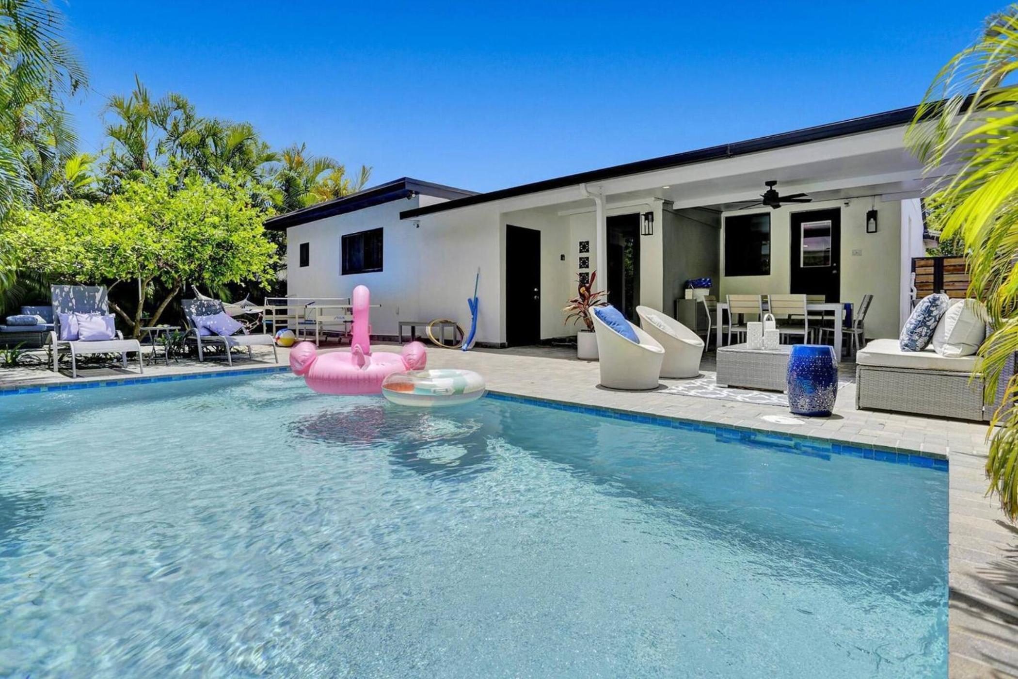 Casa Coral with Pool Charcoal BBQ area